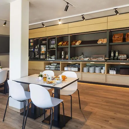 Leipzig-schoenefeld 3* Lipsko