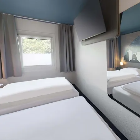 Leipzig-schoenefeld 3* Lipsia